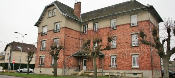 370m² Building in Tergnier, France No. 83284 5