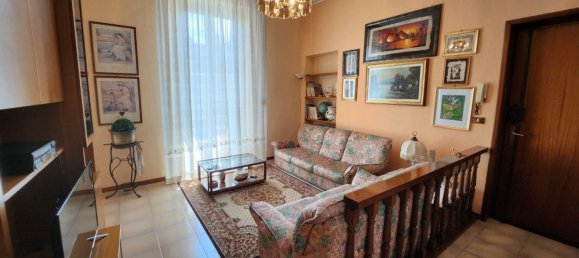 3 Schlafzimmer Wohnung in Casteggio, Italy, Nr. 365585 8