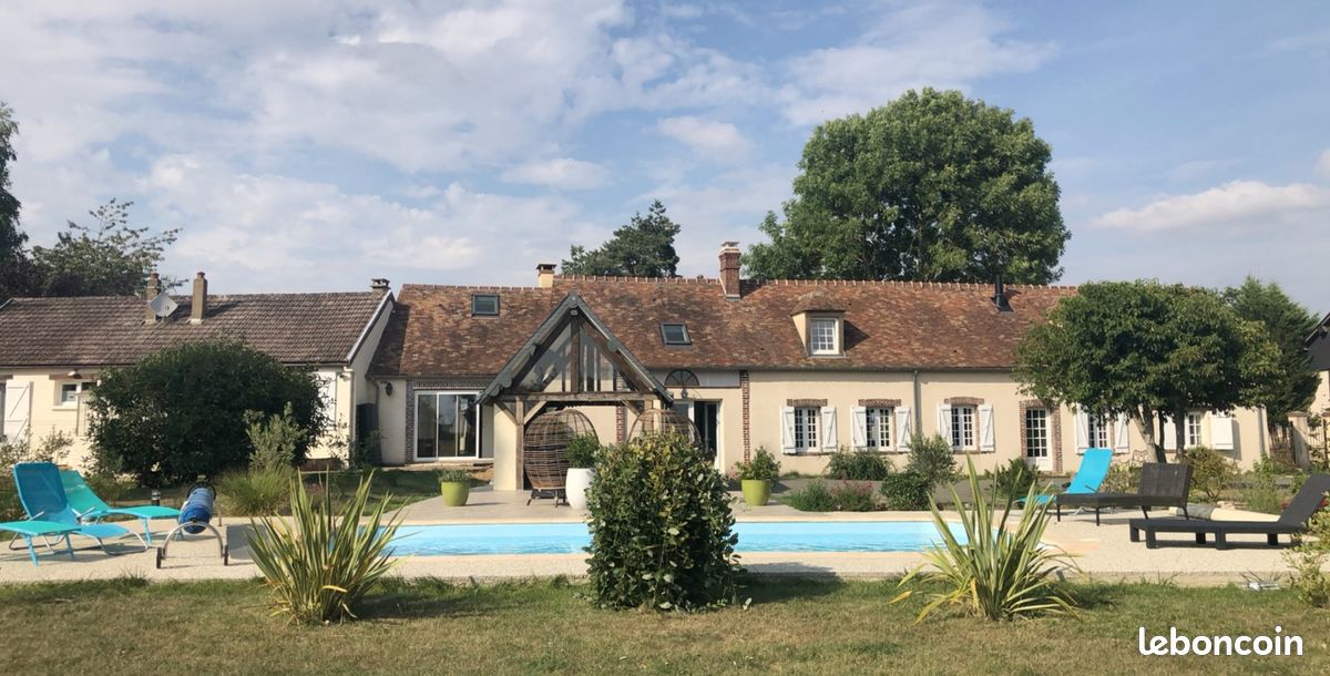 12 bedrooms House in Bailleau-l'Eveque, France No. 81137