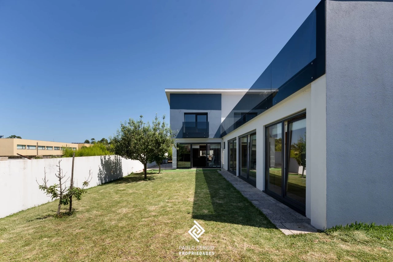 Дом с 4 спальнями в Сан Фелиш да Маринья, Португалия № 355723