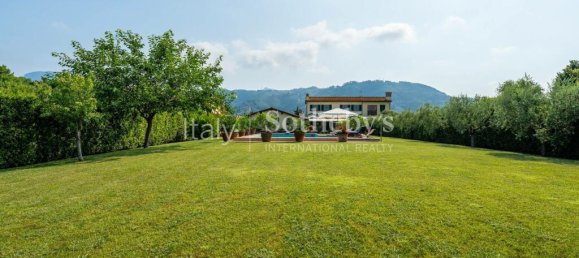 4 bedrooms Villa in Massarosa, Italy No. 142023 30