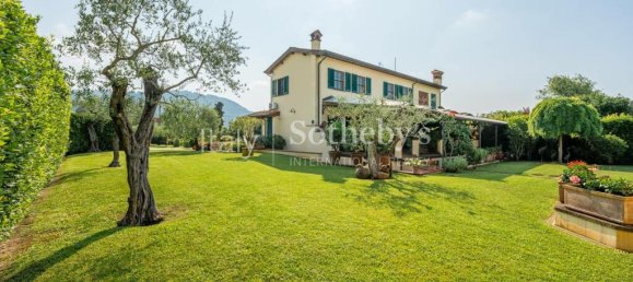 4 bedrooms Villa in Massarosa, Italy No. 142023 6