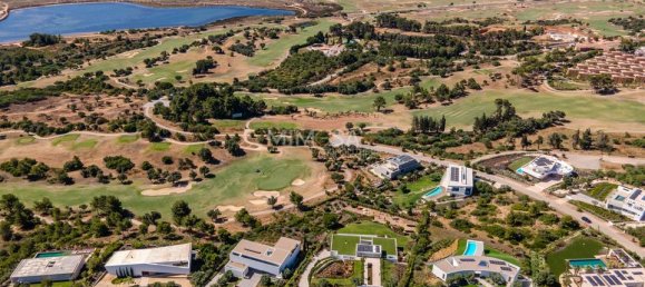 Villa T4 em Odiáxere, Portugal N.º 201372 4