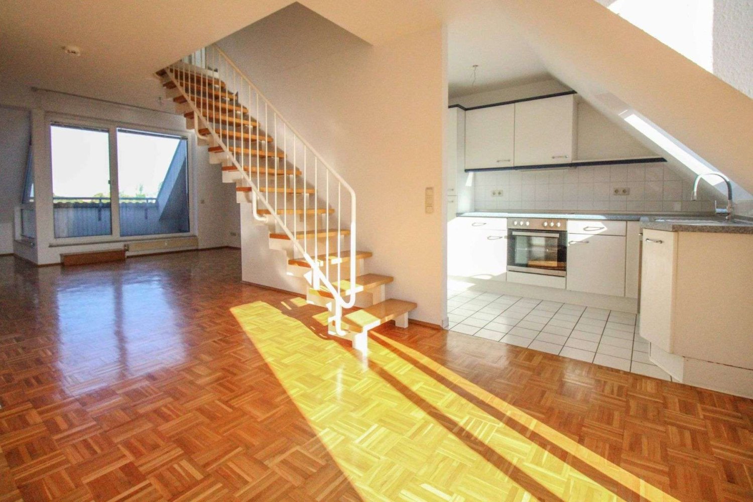 Duplex T1 em Dusseldorf, Germany N.º 328491