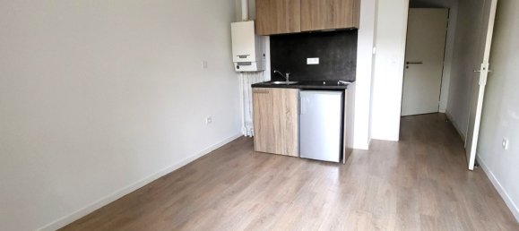 Studio in Amiens, France No. 81781 6