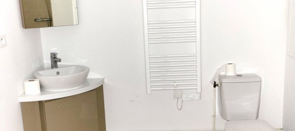 Studio in Amiens, France No. 81781 8