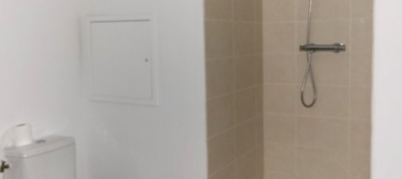 Studio in Amiens, France No. 81781 2