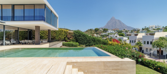 6 bedrooms House in Marbella, Spain No. 58180 2