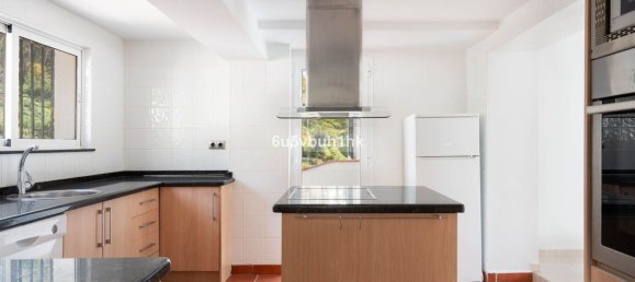 4 bedrooms Villa in Mijas, Spain No. 142025 10