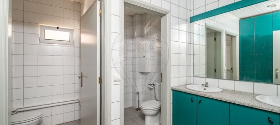 Коммерческая недвижимость 198м² в Фуншал, Португалия № 64560 7