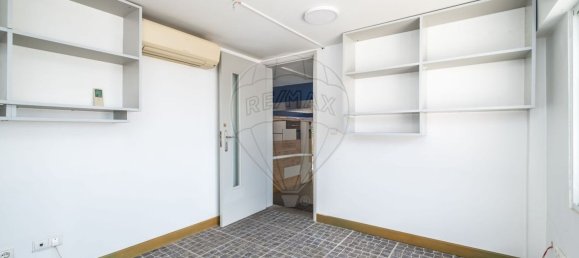 Коммерческая недвижимость 198м² в Фуншал, Португалия № 64560 9