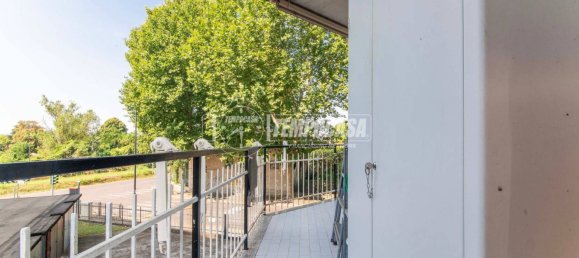 2 bedrooms Apartment in Limbiate, Italy No. 309428 9