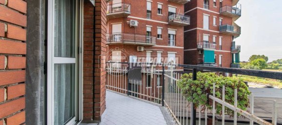 2 bedrooms Apartment in Limbiate, Italy No. 309428 8