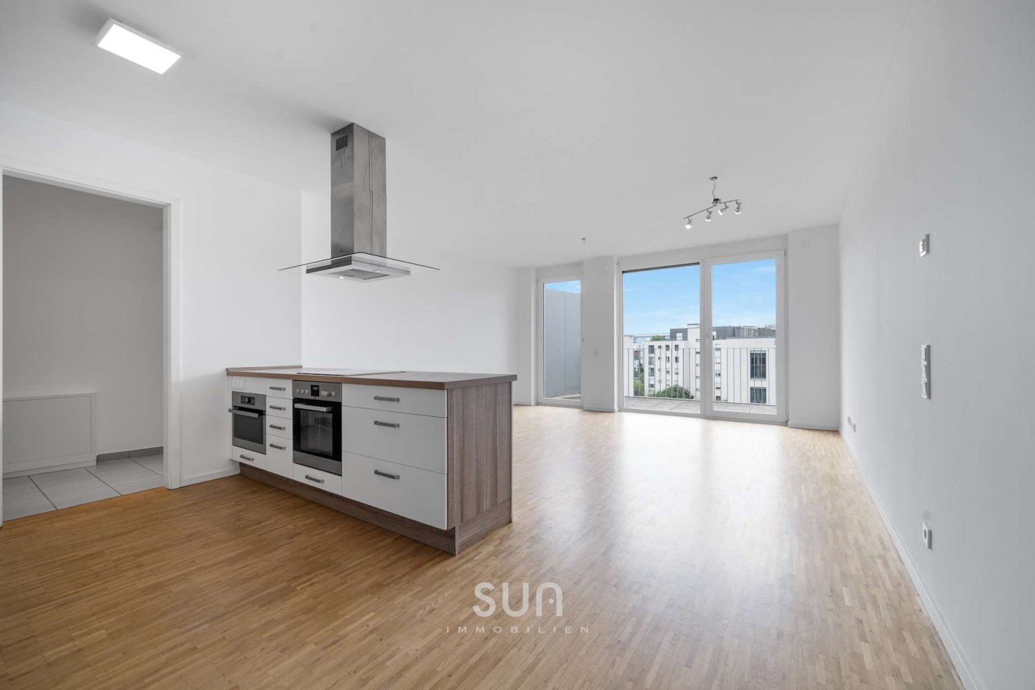 Квартира с 2 спальнями в Франкфурт на Майне, Германия № 237102