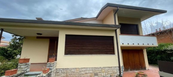 9 rooms Villa in Pietrasanta, Italy No. 165942 10