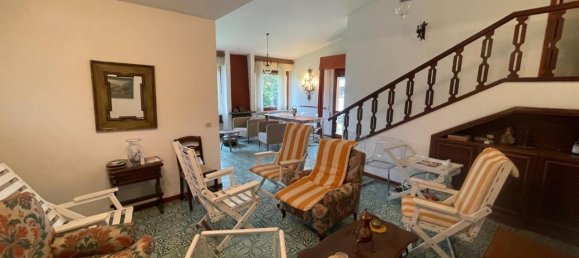 9 rooms Villa in Pietrasanta, Italy No. 165942 3
