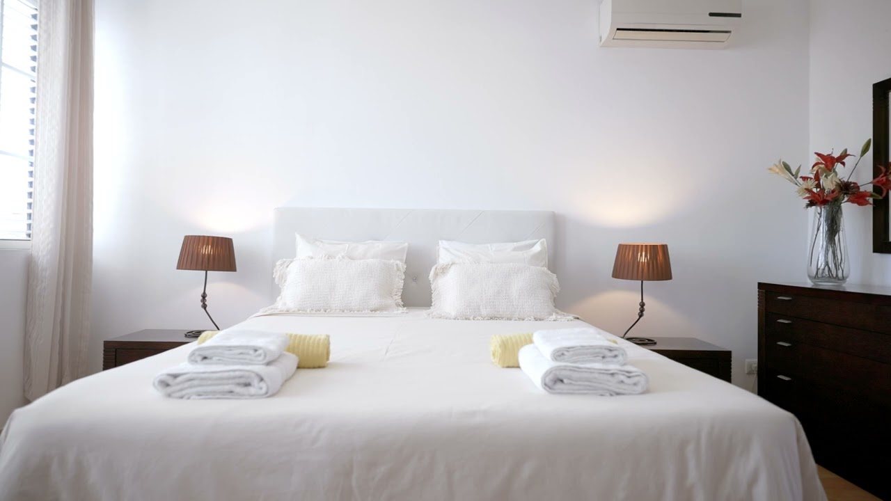 Дом с 4 спальнями в Лагоа, Португалия № 316530