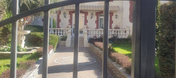 4 Schlafzimmer Haus in Unieux, France, Nr. 359772 8