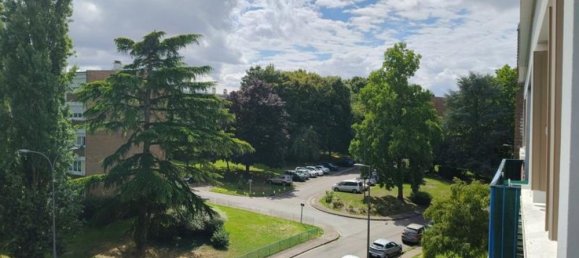 2 bedrooms Apartment in Aubergenville, France No. 286333 8