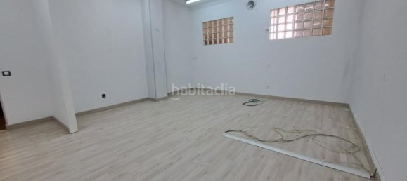 Коммерческая недвижимость 133м² в Терраса, Испания № 164380 3