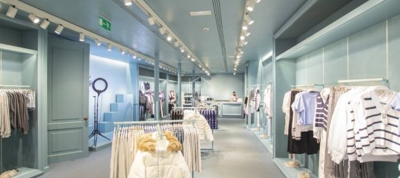 395m² Commercial property in Mahon, Spain No. 1905 13