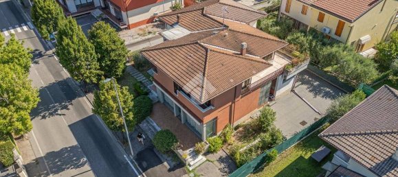 3 bedrooms Villa in Fumane, Italy No. 277276 8