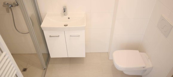 2 rooms Apartment in Favoriten, Austria No. 152023 4