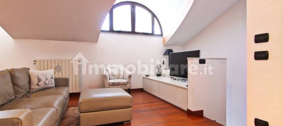 4 Schlafzimmer Wohnung in Saronno, Italy, Nr. 261951 5