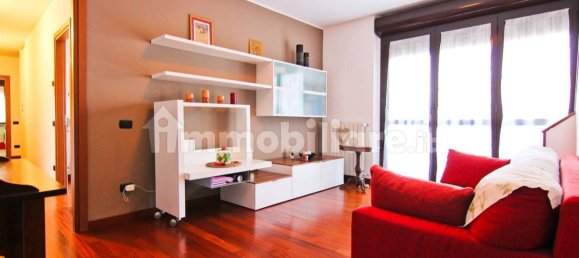 4 Schlafzimmer Wohnung in Saronno, Italy, Nr. 261951 25
