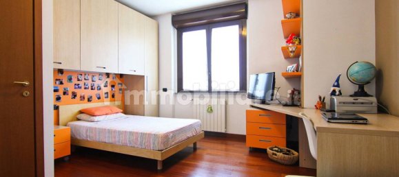 4 Schlafzimmer Wohnung in Saronno, Italy, Nr. 261951 39