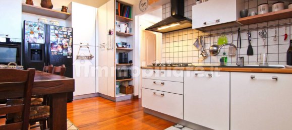 4 Schlafzimmer Wohnung in Saronno, Italy, Nr. 261951 11