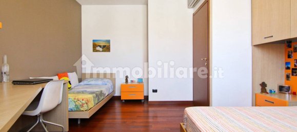 4 Schlafzimmer Wohnung in Saronno, Italy, Nr. 261951 42