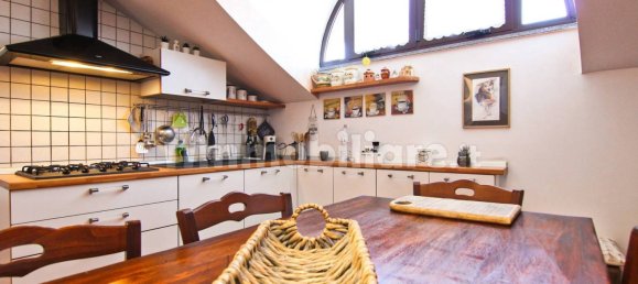4 Schlafzimmer Wohnung in Saronno, Italy, Nr. 261951 12