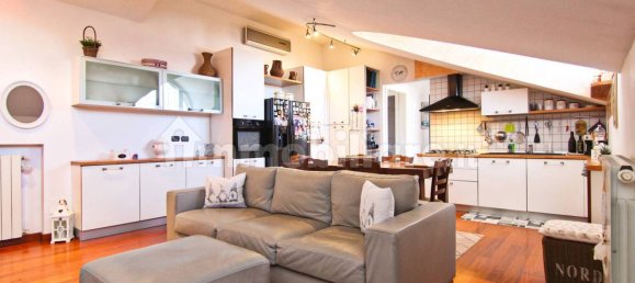 4 Schlafzimmer Wohnung in Saronno, Italy, Nr. 261951 4