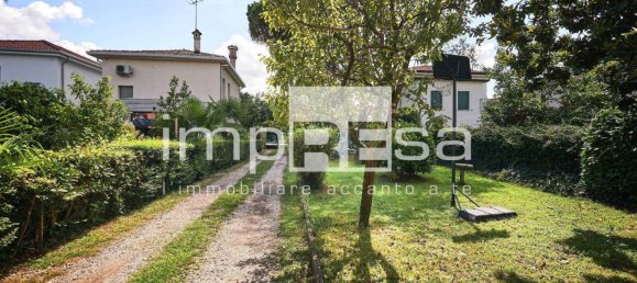 3 bedrooms Apartment in Treviso, Italy No. 347220 21