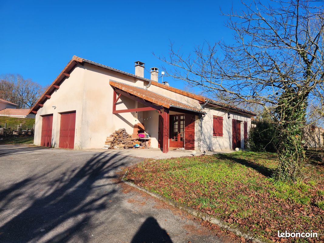 Casa de 3 dormitorios en Saint-Leonard-de-Noblat, France No. 97693