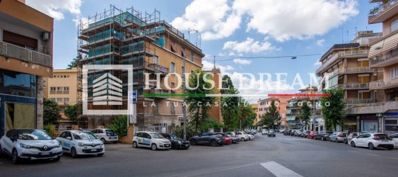 2 chambres Appartement à Rome, Italy No. 284578 4