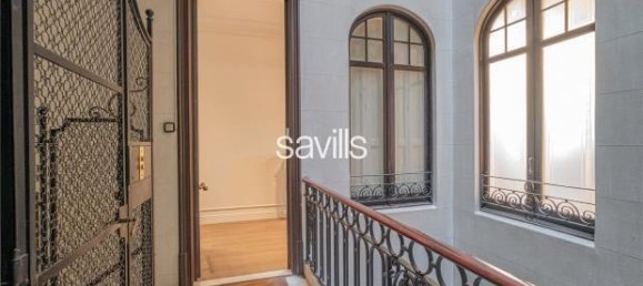 Apartamento de 4 dormitorios en Eixample, Spain No. 182350 35