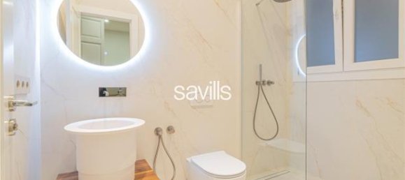 Apartamento de 4 dormitorios en Eixample, Spain No. 182350 13