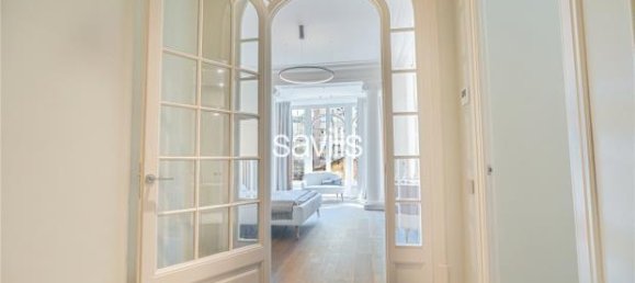 Apartamento de 4 dormitorios en Eixample, Spain No. 182350 24