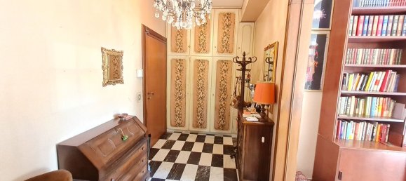 4 rooms Apartment in Milan, Italy No. 267577 3