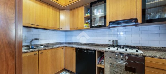 4 rooms House in Mirano, Italy No. 305460 6