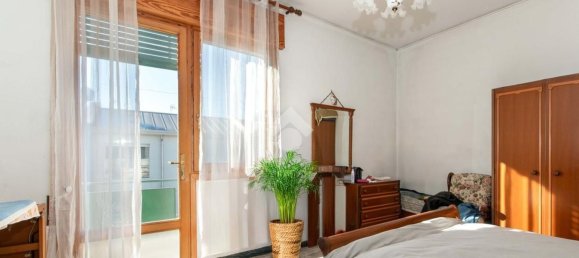 4 rooms House in Mirano, Italy No. 305460 14