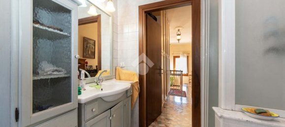 4 rooms House in Mirano, Italy No. 305460 11