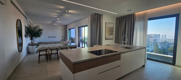 4 bedrooms Villa in Limassol, Cyprus No. 33852 10