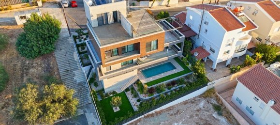 4 bedrooms Villa in Limassol, Cyprus No. 33852 4