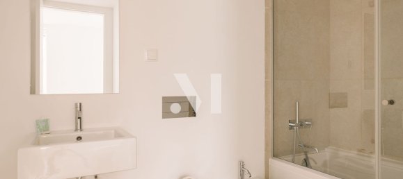 3 bedrooms Apartment in Lisbon, Portugal No. 12117 13