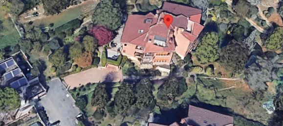 6 bedrooms Apartment in Moncalieri, Italy No. 101834 4