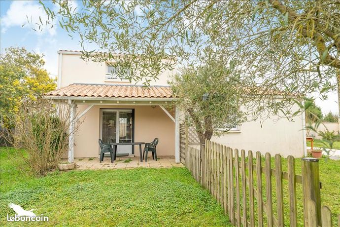 3 Schlafzimmer Haus in Charente-Maritime, France, Nr. 285360