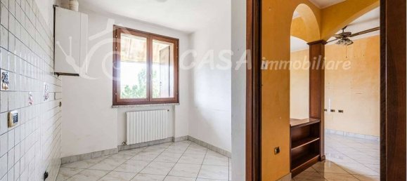 1 bedroom Apartment in Medesano, Italy No. 377078 10